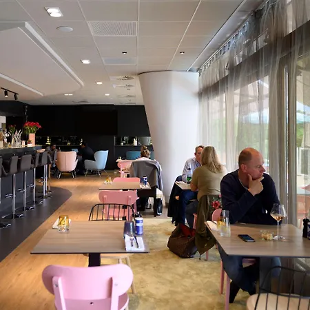 Novotel Paris Le Hotel