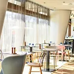 Novotel Paris Le