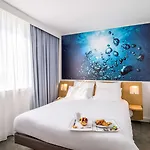 Novotel Paris Le 4*