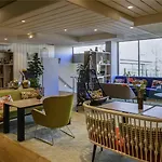 Novotel Paris Le 4*