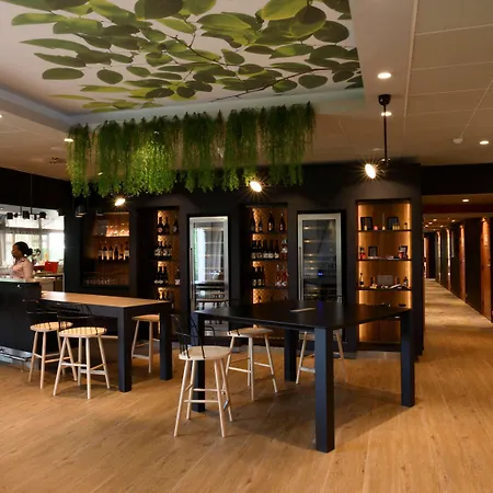 Novotel Paris Le