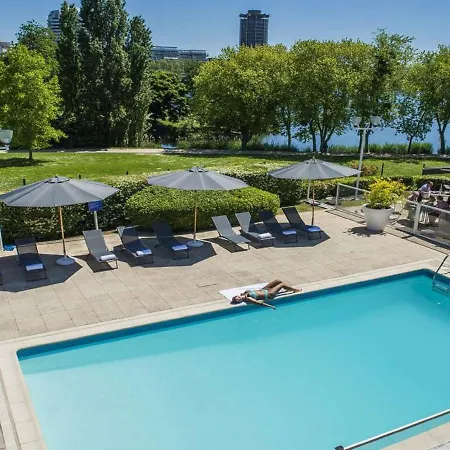 Novotel Paris Le 4*