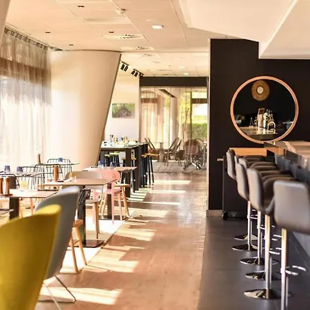 Hotel Novotel Paris Le 4*