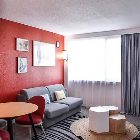 Hotel Novotel Paris Le Lac 4*