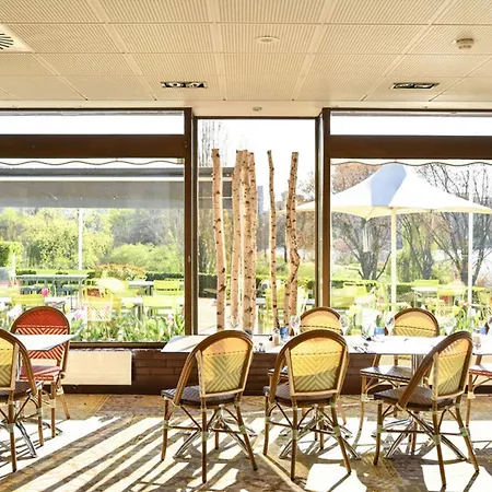 Novotel Paris Le Hotel
