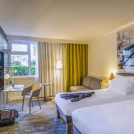 Novotel Paris Le Hotel