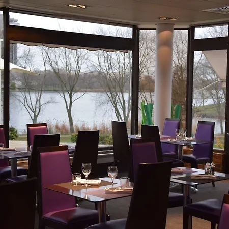 Novotel Paris Le Hotel 4*