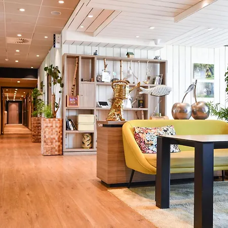 Novotel Paris Le Hotel 4*