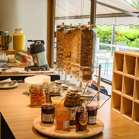 Novotel Paris Le Hotel