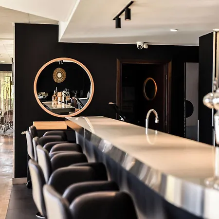 Hotel Novotel Paris Le 4*