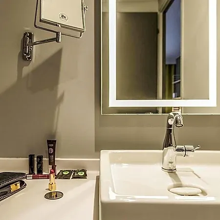 Novotel Paris Le Otel