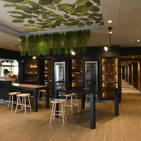 Hotel Novotel Paris Le 4*