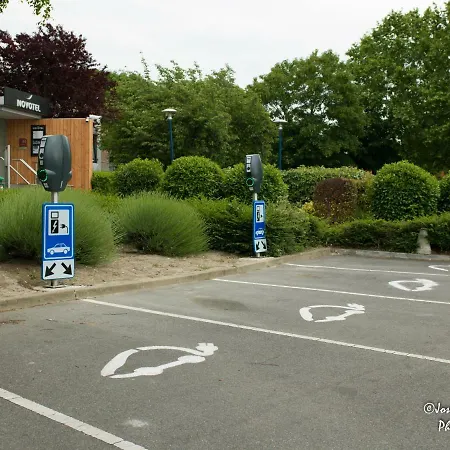Novotel Paris Le Hotel 4*