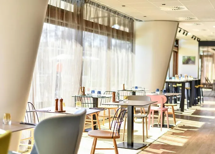 Novotel Paris Le